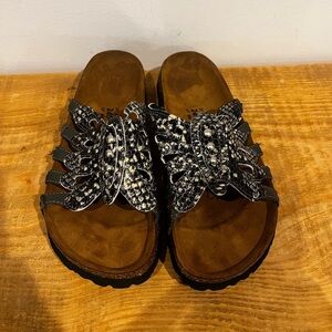 Birkenstock Betula women’s butterfly slid on sandals size 6 EUC read description